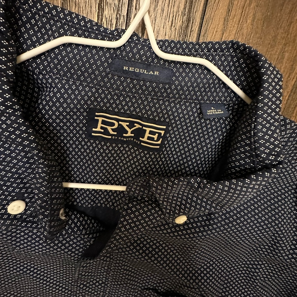 RYE L Button Up Shirt
